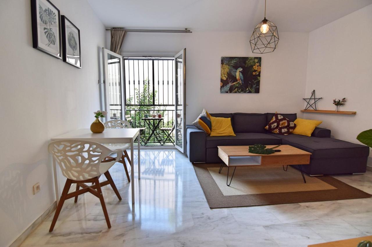 Apartamentos Tribuna マラガ エクステリア 写真