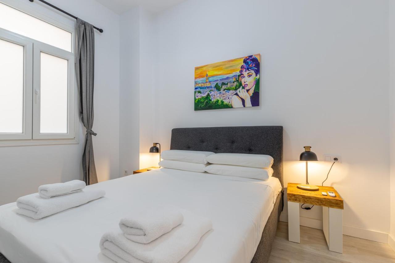 Apartamentos Tribuna マラガ エクステリア 写真