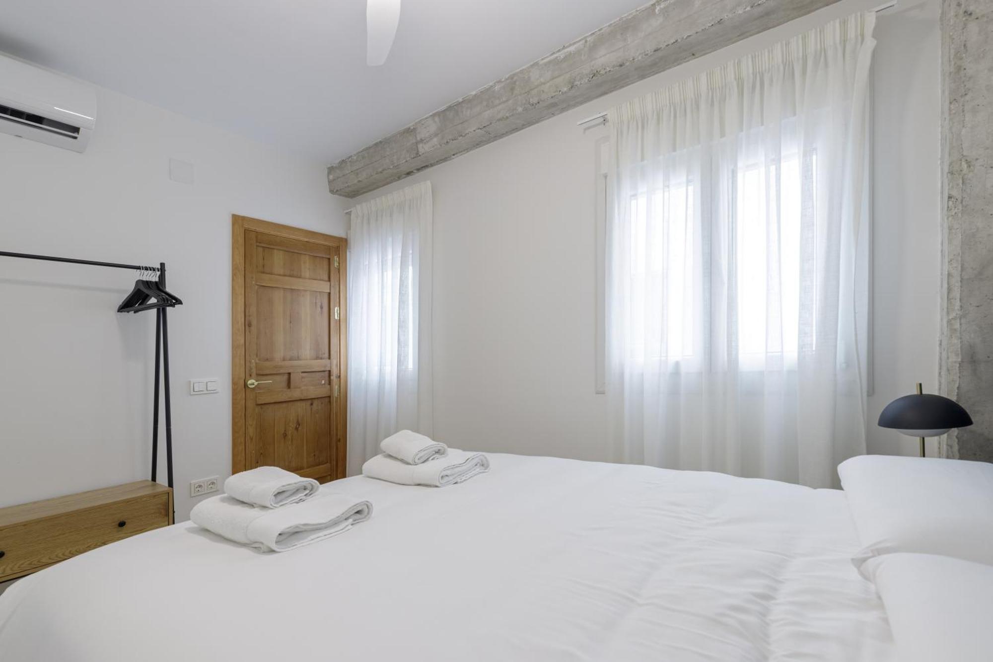 Apartamentos Tribuna マラガ エクステリア 写真
