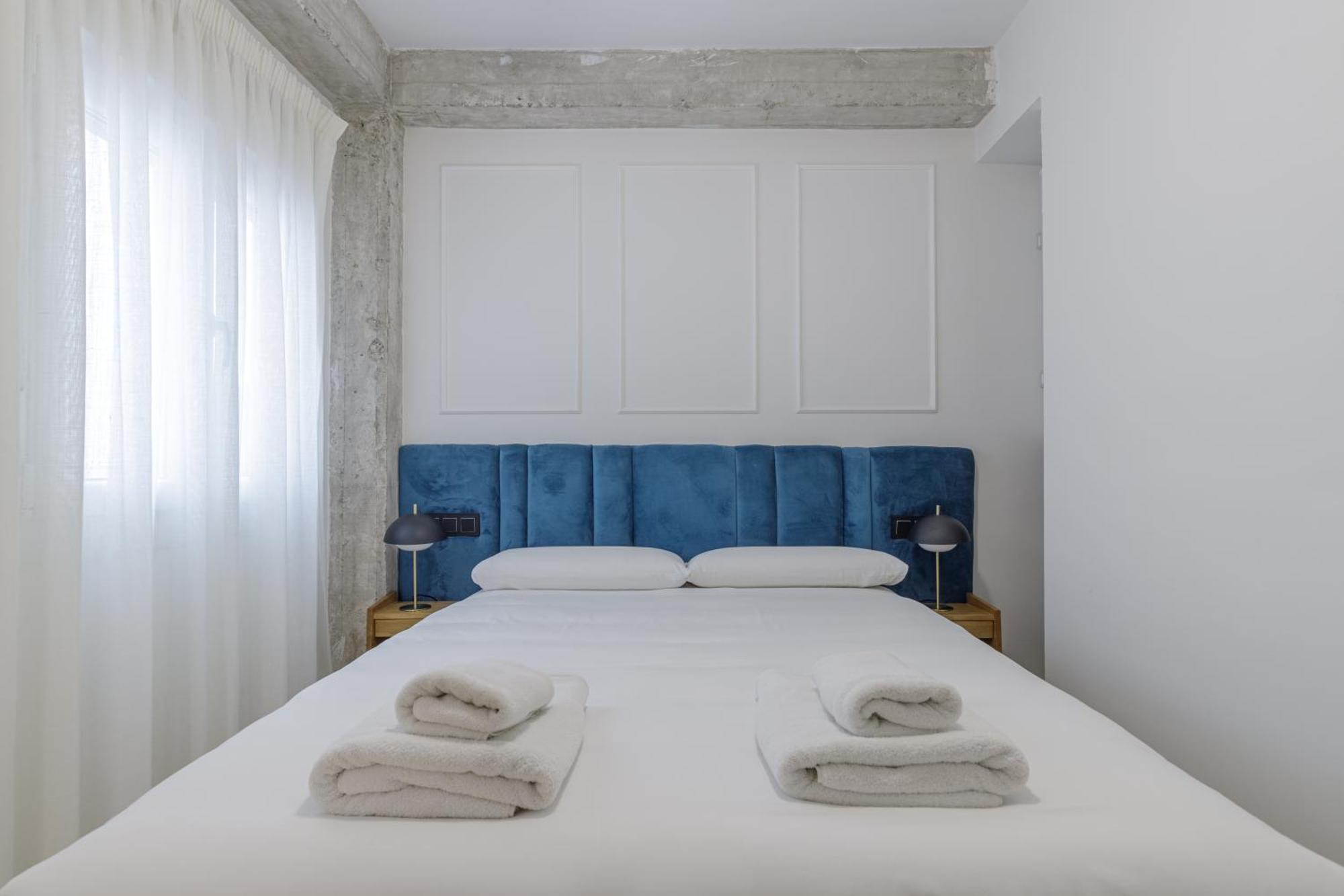 Apartamentos Tribuna マラガ エクステリア 写真
